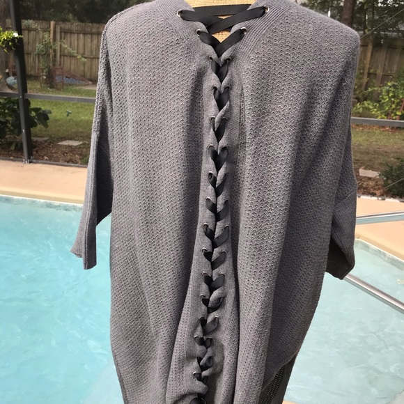 Democracy short sleeve gray sweater - Picture 3 of 5